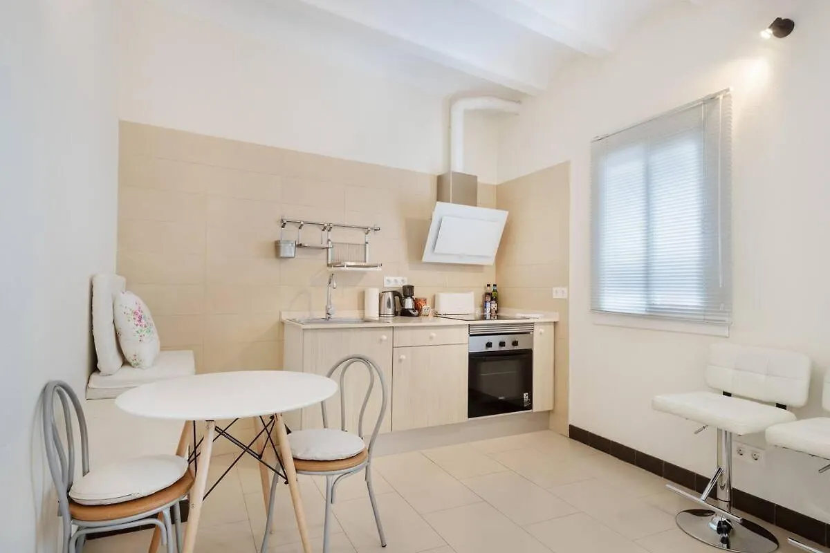 Stay U-Nique Apartments Pasteur Barcelona 0*,  Spanyolország
